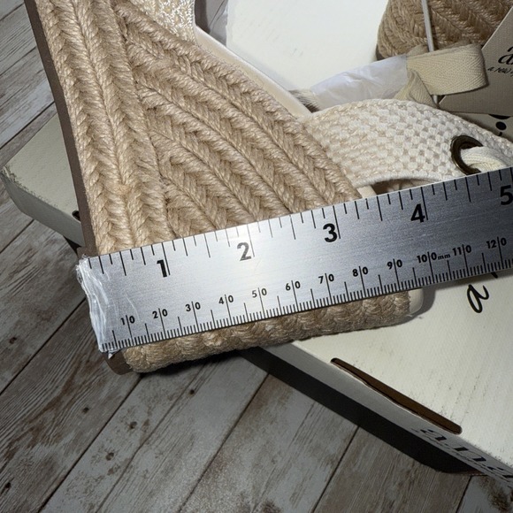 a.n.a Womens Wasper Wedge Cream Slingback Strap Closed Toe Lace Up Sandals Sz 7M - Picture 7 of 8